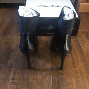 nine west querelle gore platform boot